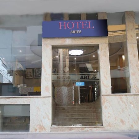 Hotel Aries New Delhi Eksteriør bilde