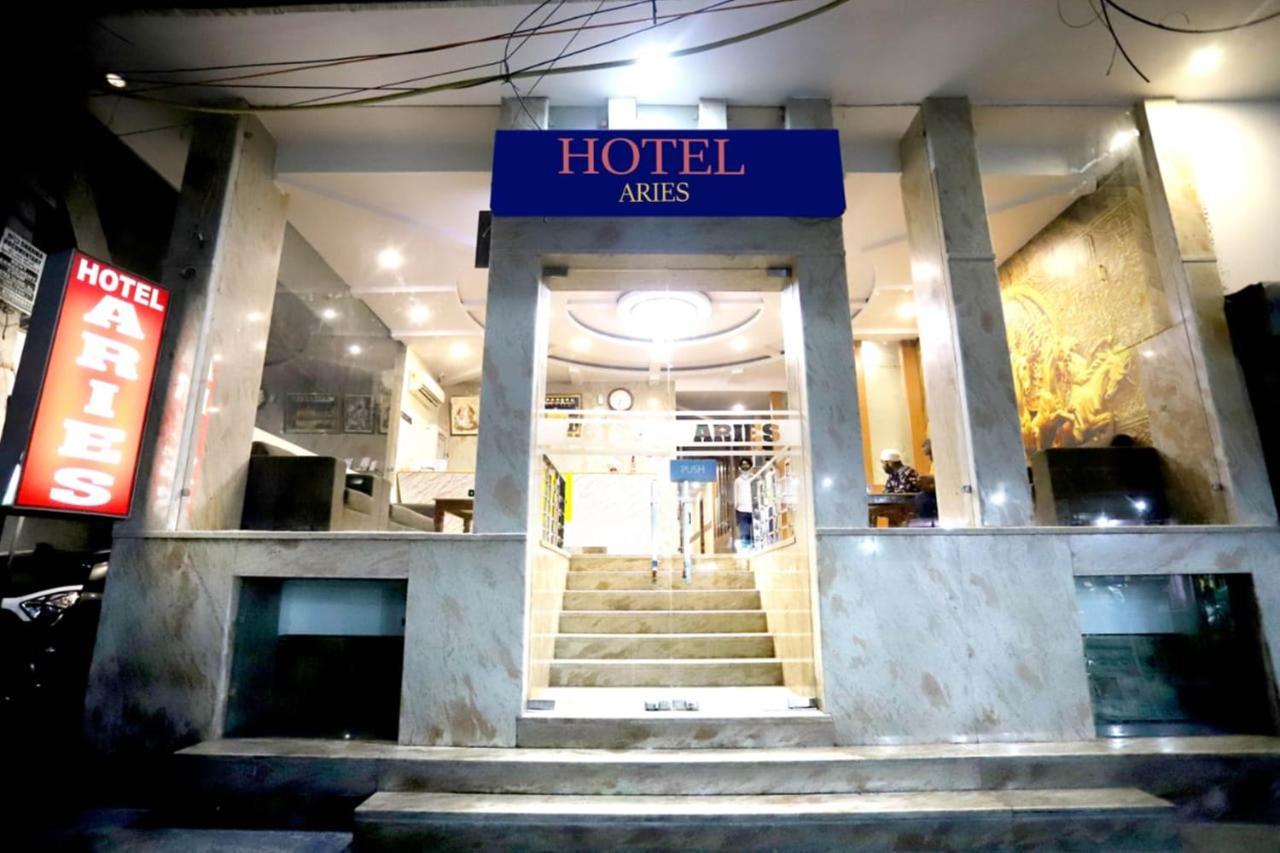 Hotel Aries New Delhi Eksteriør bilde