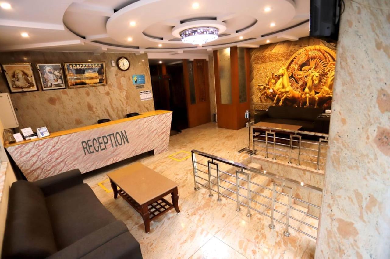 Hotel Aries New Delhi Eksteriør bilde