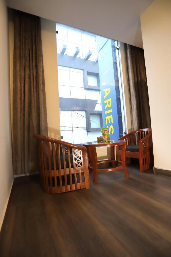 Hotel Aries New Delhi Eksteriør bilde