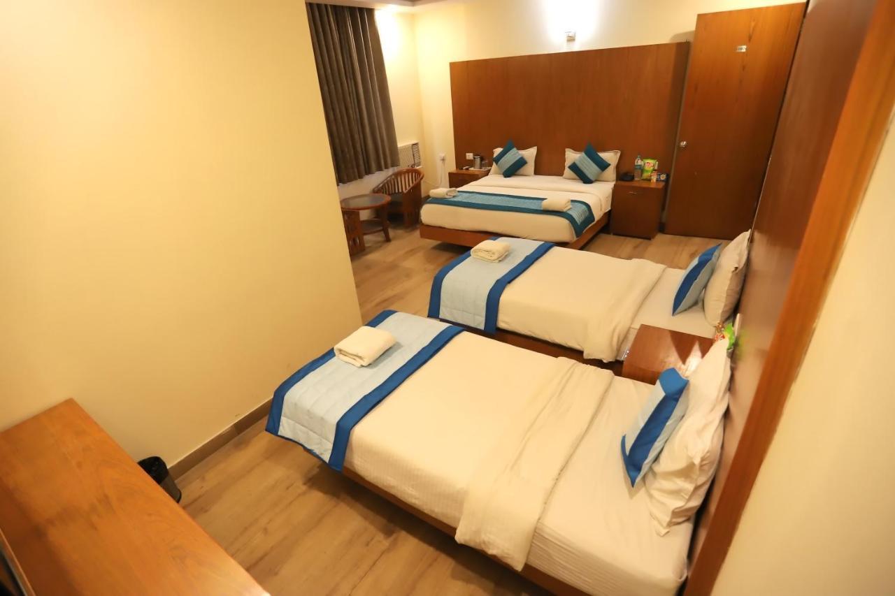 Hotel Aries New Delhi Eksteriør bilde