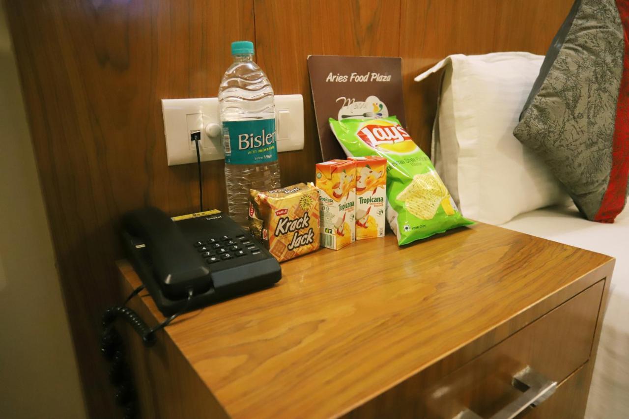 Hotel Aries New Delhi Eksteriør bilde