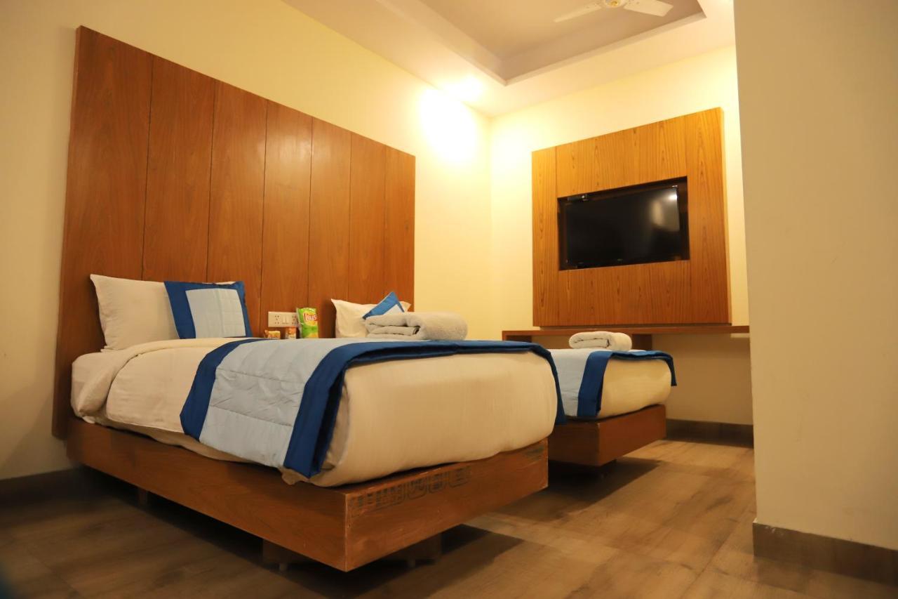 Hotel Aries New Delhi Eksteriør bilde